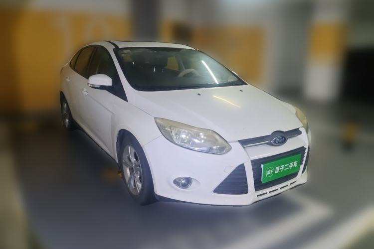 Used Ford Focus 2012 Sedan 1.6L Automatic Fashion Edition Front Right 45 Deg