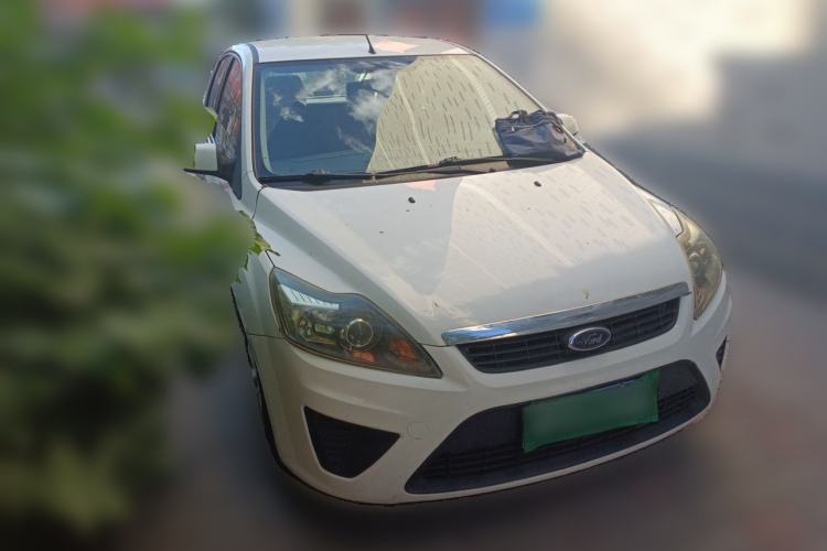 Used Ford Focus 2012 Hatchback Classic 1.8L Manual Base Model Front Right 45 Deg