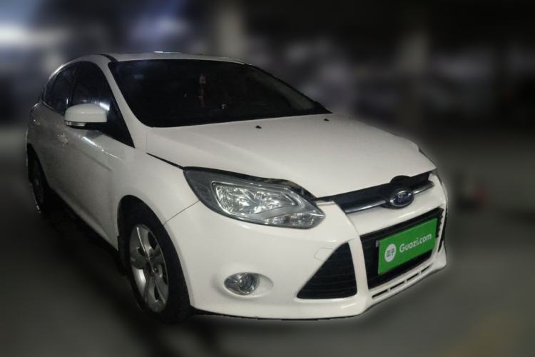 Used Ford Focus 2012 Hatchback 1.6L Automatic Fashion Edition Front Right 45 Deg