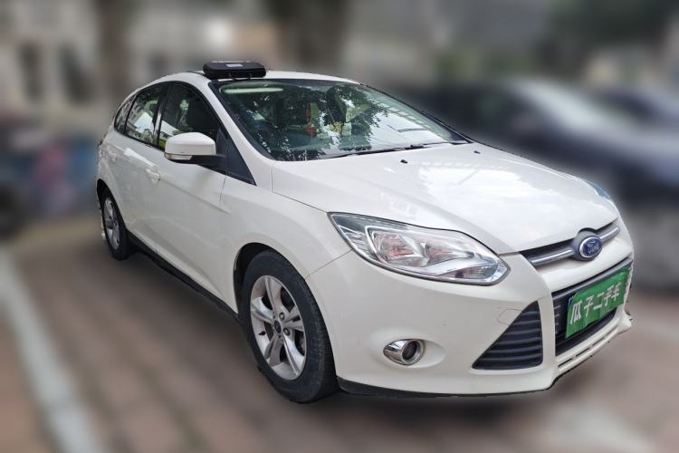 Used Ford Focus 2012 Hatchback 1.6L Automatic Fashion Edition Front Right 45 Deg