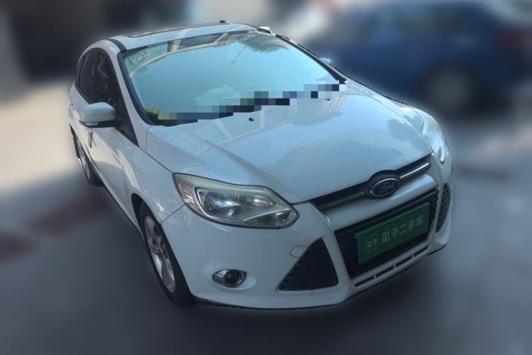 Used Ford Focus 2012 Hatchback 1.6L Automatic Fashion Edition Front Right 45 Deg