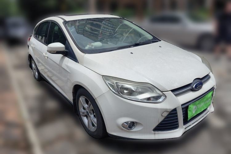 Used Ford Focus 2012 Hatchback 1.6L Automatic Fashion Edition Front Right 45 Deg