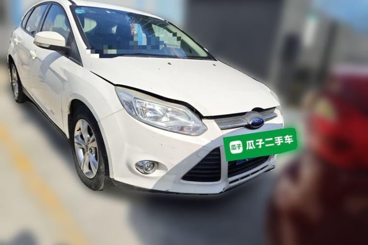 Used Ford Focus 2012 Hatchback 1.6L Automatic Fashion Edition Front Right 45 Deg