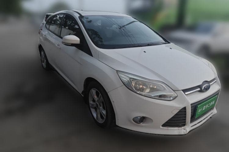 Used Ford Focus 2012 Hatchback 1.6L Automatic Fashion Edition Front Right 45 Deg