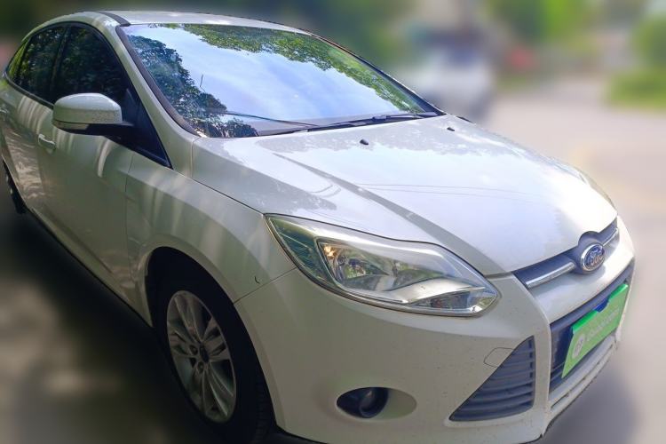 Used Ford Focus 2012 Sedan 1.6L Automatic Comfort Model Front Right 45 Deg