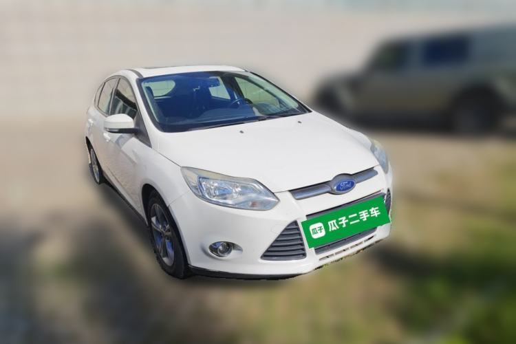 Used Ford Focus 2012 Hatchback 1.6L Automatic Fashion Edition Front Right 45 Deg