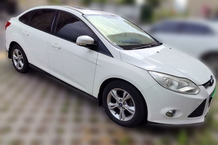 Used Ford Focus 2012 Sedan 1.6L Automatic Fashion Edition Front Right 45 Deg
