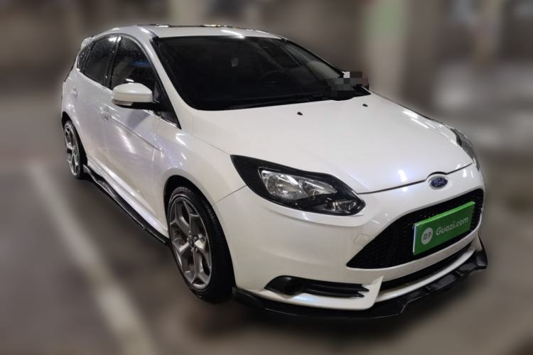 Used Ford Focus 2012 Hatchback 2.0L Automatic Luxury Sport Model Front Right 45 Deg
