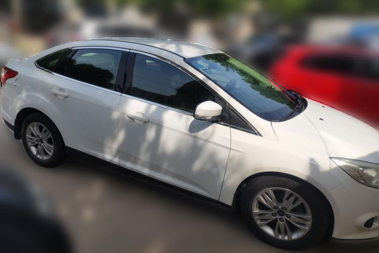 Used Ford Focus 2012 Sedan 1.6L Automatic Comfort Model Front Right 45 Deg