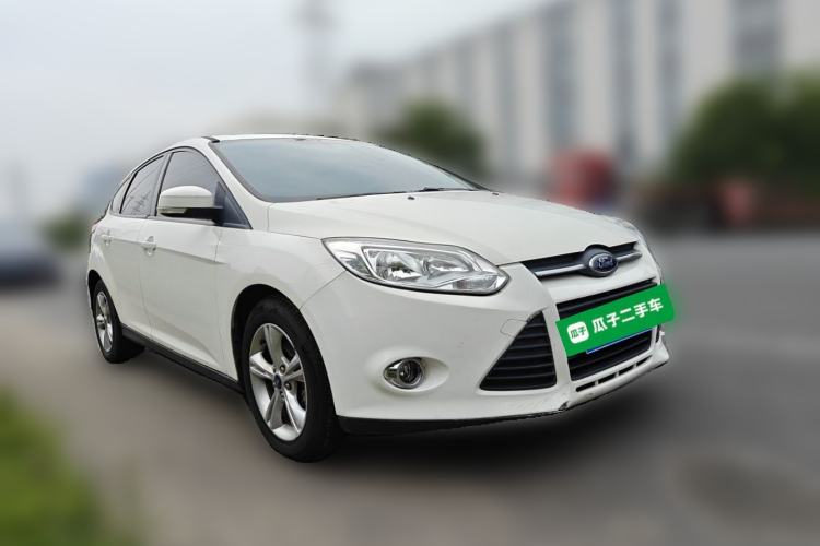 Used Ford Focus 2012 Hatchback 1.6L Automatic Fashion Edition Front Right 45 Deg