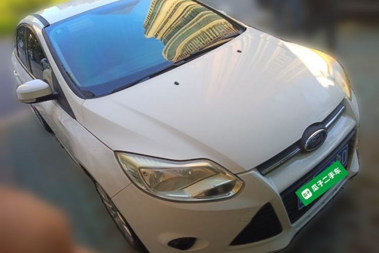 Used Ford Focus 2012 Sedan 1.6L Manual Comfort Model Front Right 45 Deg