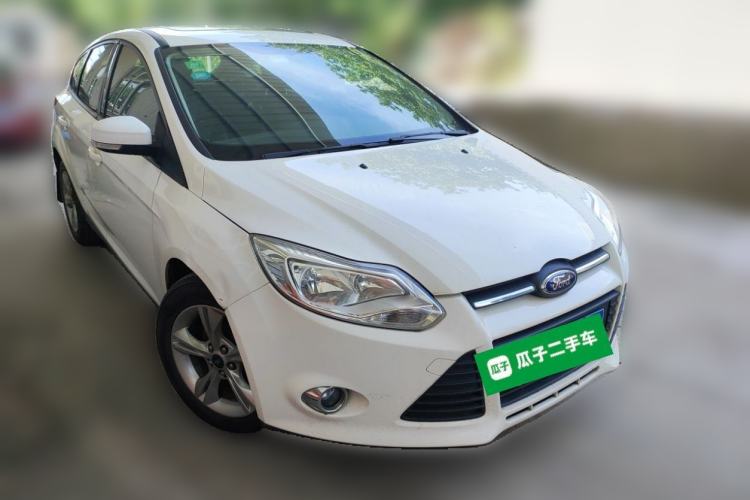 Used Ford Focus 2012 Hatchback 1.6L Automatic Fashion Edition Front Right 45 Deg