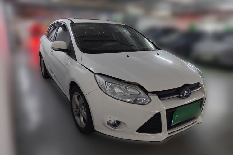 Used Ford Focus 2012 Sedan 1.6L Manual Fashion Edition Front Right 45 Deg