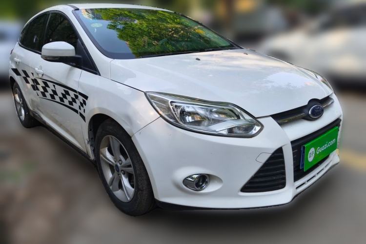 Used Ford Focus 2012 Hatchback 1.6L Automatic Fashion Edition Front Right 45 Deg