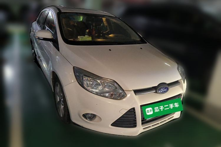 Used Ford Focus 2012 Sedan 1.6L Manual Fashion Edition Front Right 45 Deg