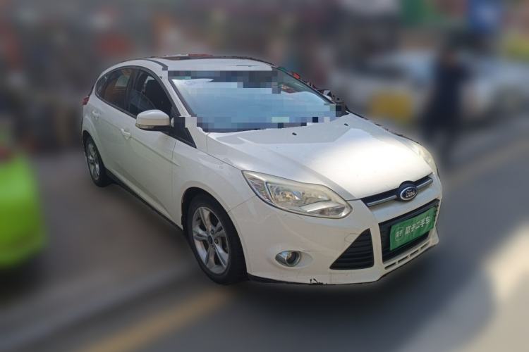 Used Ford Focus 2012 Hatchback 1.6L Automatic Fashion Edition Front Right 45 Deg