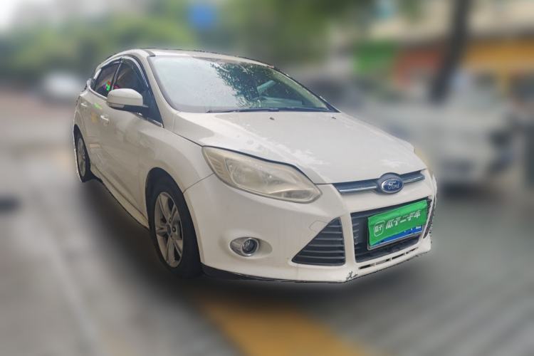 Used Ford Focus 2012 Hatchback 1.6L Automatic Fashion Edition Front Right 45 Deg