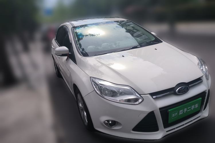 Used Ford Focus 2012 Sedan 1.6L Automatic Fashion Edition Front Right 45 Deg