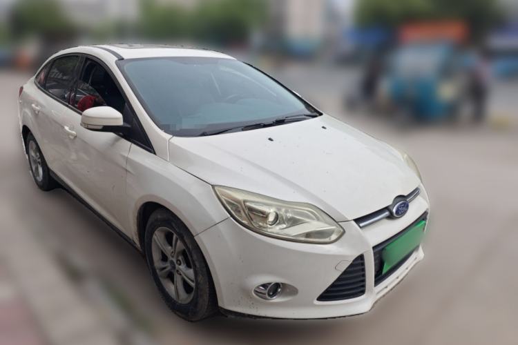 Used Ford Focus 2012 Sedan 1.6L Automatic Fashion Edition Front Right 45 Deg