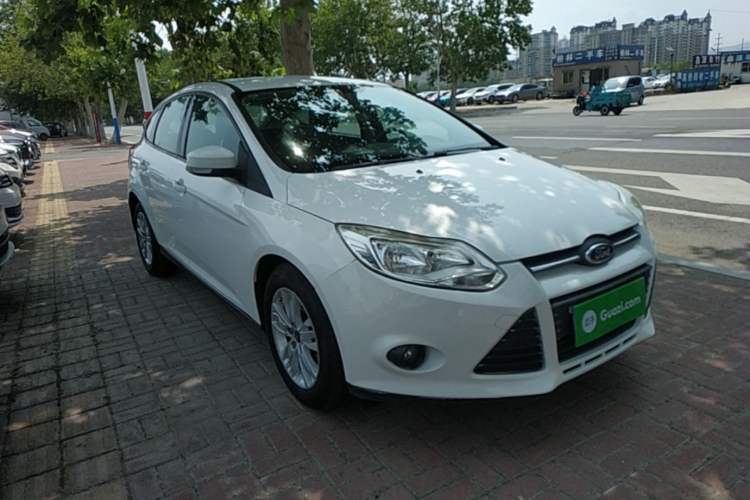 Used Ford Focus 2012 Hatchback 1.6L Manual Comfort Model Front Right 45 Deg
