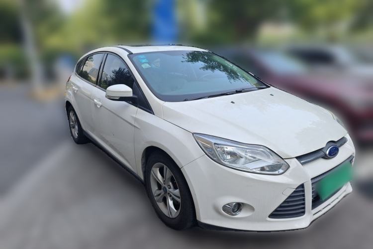 Used Ford Focus 2012 Hatchback 1.6L Automatic Fashion Edition Front Right 45 Deg