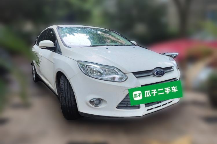 Used Ford Focus 2012 Hatchback 1.6L Manual Fashion Edition Front Right 45 Deg