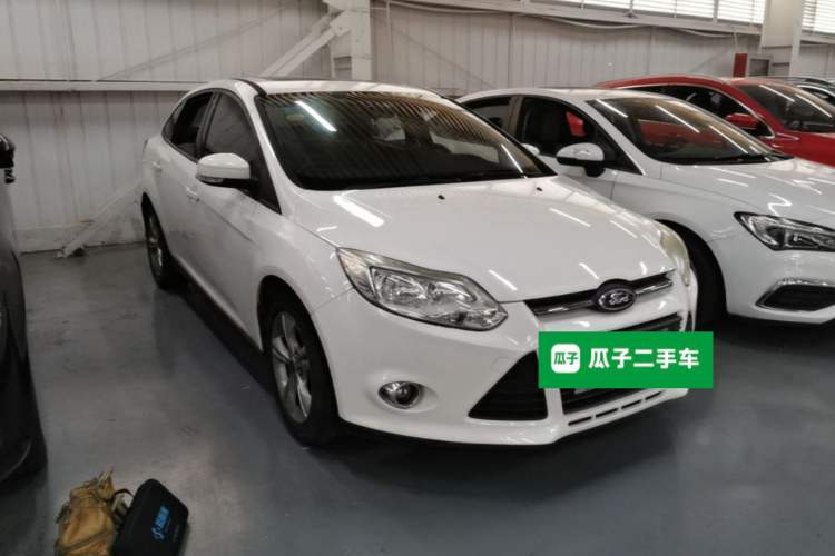 Used Ford Focus 2012 Sedan 1.6L Automatic Fashion Edition Front Right 45 Deg