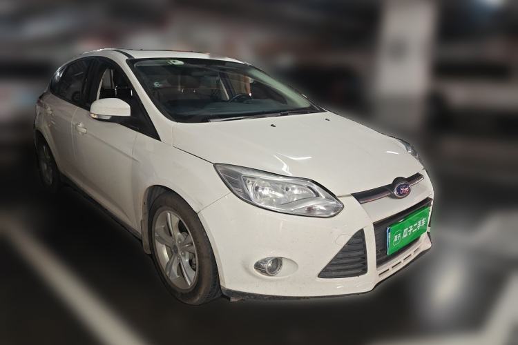 Used Ford Focus 2012 Hatchback 1.6L Automatic Fashion Edition Front Right 45 Deg