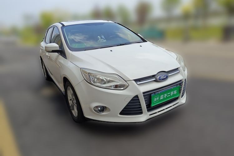 Used Ford Focus 2012 Hatchback 1.6L Automatic Fashion Edition Front Right 45 Deg