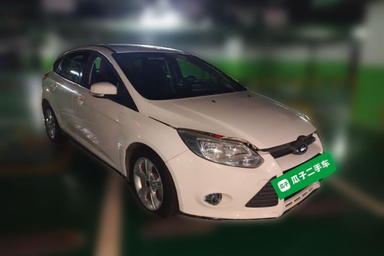 Used Ford Focus 2012 Hatchback 1.6L Automatic Fashion Edition Front Right 45 Deg
