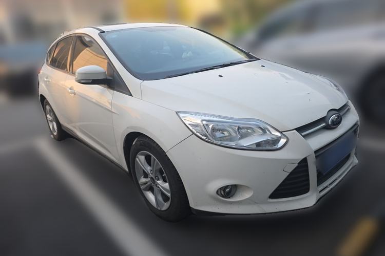 Used Ford Focus 2012 Hatchback 1.6L Automatic Fashion Edition Front Right 45 Deg