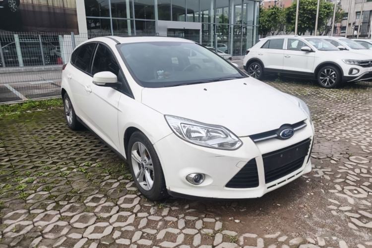 Used Ford Focus 2012 Hatchback 1.6L Automatic Fashion Edition Front Right 45 Deg