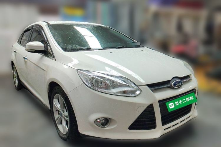 Used Ford Focus 2012 Sedan 1.6L Automatic Fashion Edition Front Right 45 Deg