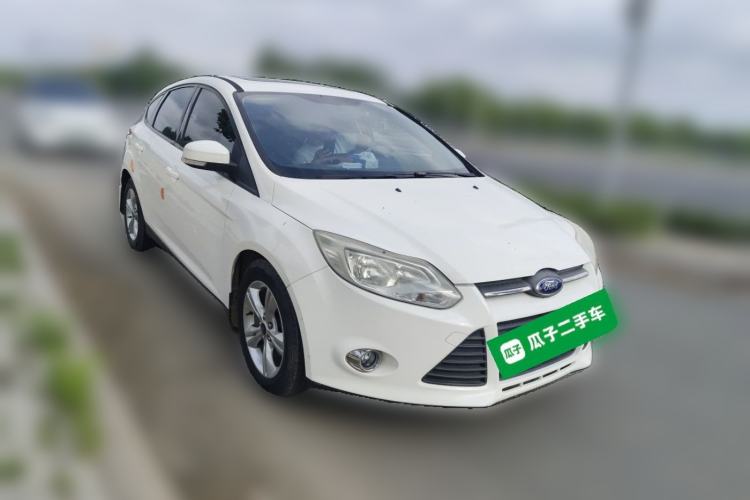 Used Ford Focus 2012 Hatchback 1.6L Automatic Fashion Edition Front Right 45 Deg