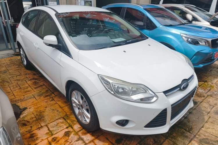 Used Ford Focus 2012 Hatchback 1.6L Automatic Comfort Model Front Right 45 Deg