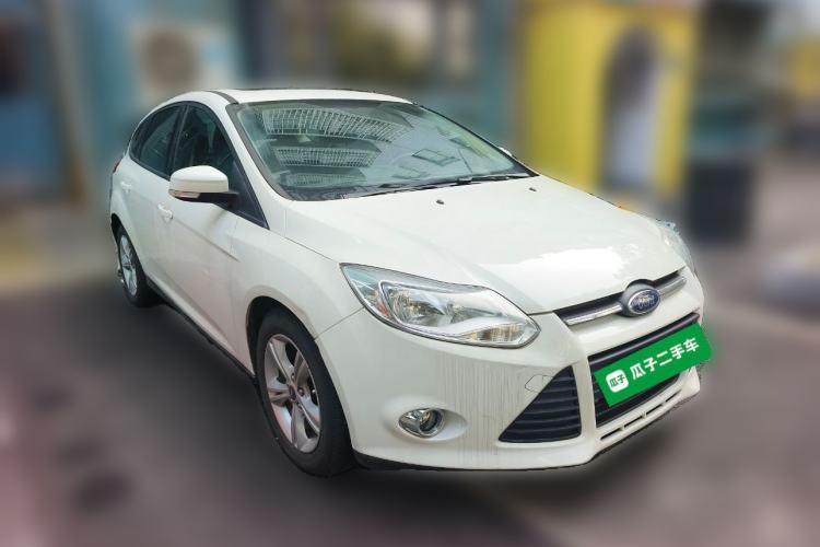 Used Ford Focus 2012 Hatchback 1.6L Automatic Fashion Edition Front Right 45 Deg