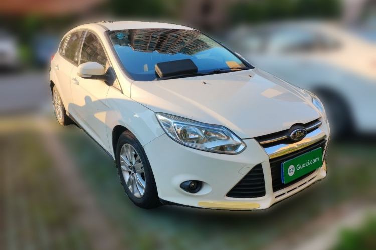Used Ford Focus 2012 Hatchback 1.6L Manual Comfort Model Front Right 45 Deg
