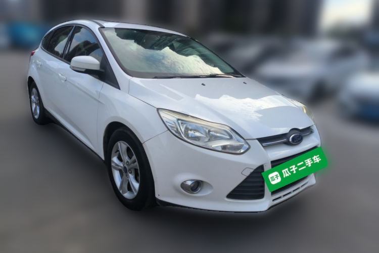 Used Ford Focus 2012 Hatchback 1.6L Automatic Fashion Edition Front Right 45 Deg