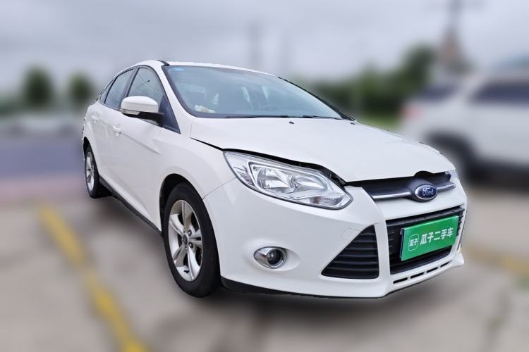 Used Ford Focus 2012 Sedan 1.6L Manual Fashion Edition Front Right 45 Deg