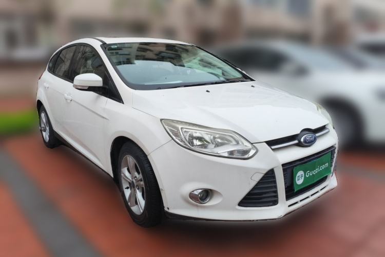 Used Ford Focus 2012 Hatchback 1.6L Automatic Fashion Edition Front Right 45 Deg