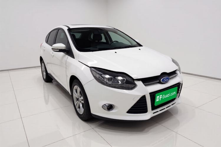 Used Ford Focus 2012 Hatchback 1.6L Automatic Fashion Edition Front Right 45 Deg