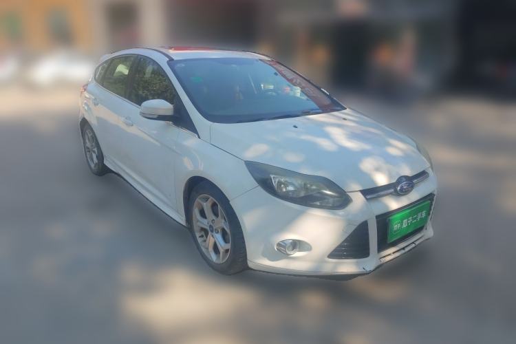 Used Ford Focus 2012 Hatchback 2.0L Automatic Luxury Sport Model Front Right 45 Deg