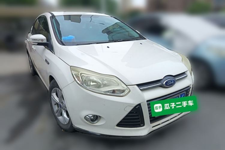 Used Ford Focus 2012 Hatchback 1.6L Automatic Fashion Edition Front Right 45 Deg