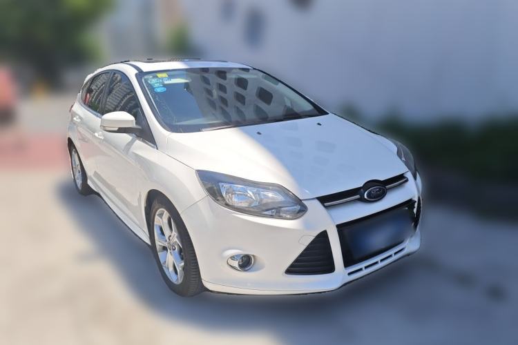 Used Ford Focus 2012 Hatchback 2.0L Automatic Luxury Sport Model Front Right 45 Deg