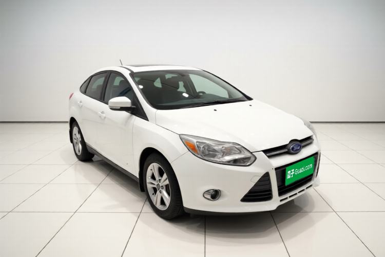 Used Ford Focus 2012 Sedan 1.6L Manual Fashion Edition Front Right 45 Deg