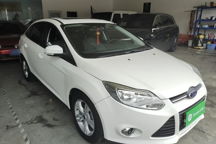 Used Ford Focus 2012 Sedan 1.6L Automatic Fashion Edition Front Right 45 Deg