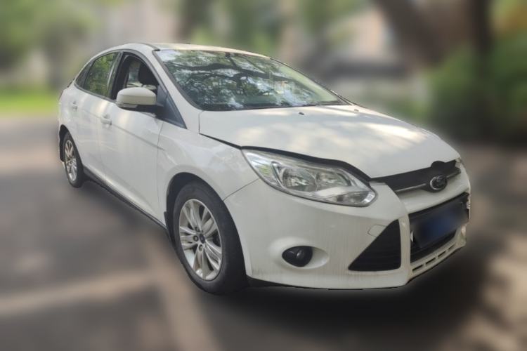 Used Ford Focus 2012 Sedan 1.6L Automatic Comfort Model Front Right 45 Deg