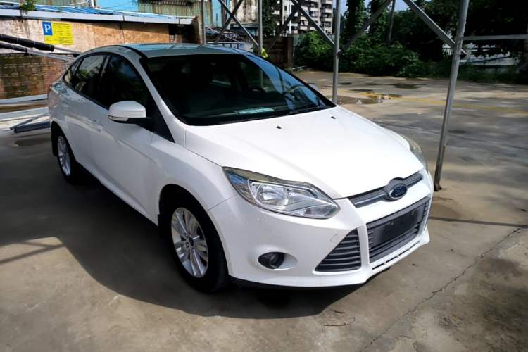 Used Ford Focus 2012 Sedan 1.6L Automatic Comfort Model Front Right 45 Deg