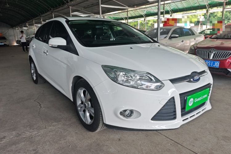 Used Ford Focus 2012 Hatchback 1.6L Automatic Fashion Edition Front Right 45 Deg