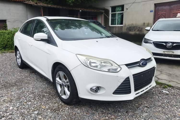 Used Ford Focus 2012 Sedan 1.6L Automatic Fashion Edition Front Right 45 Deg